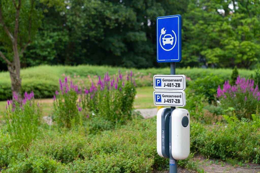 laadpaal elektrische voertuigen